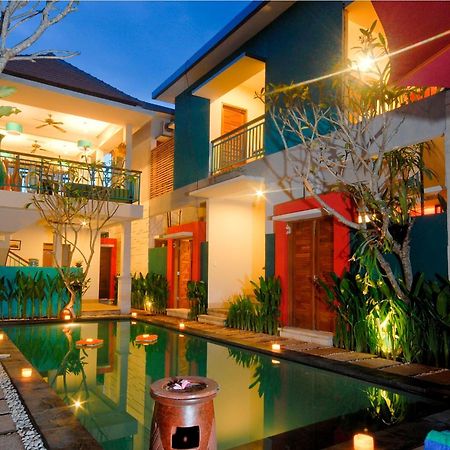 The Green Zhurga Suite Kerobokan  Luaran gambar