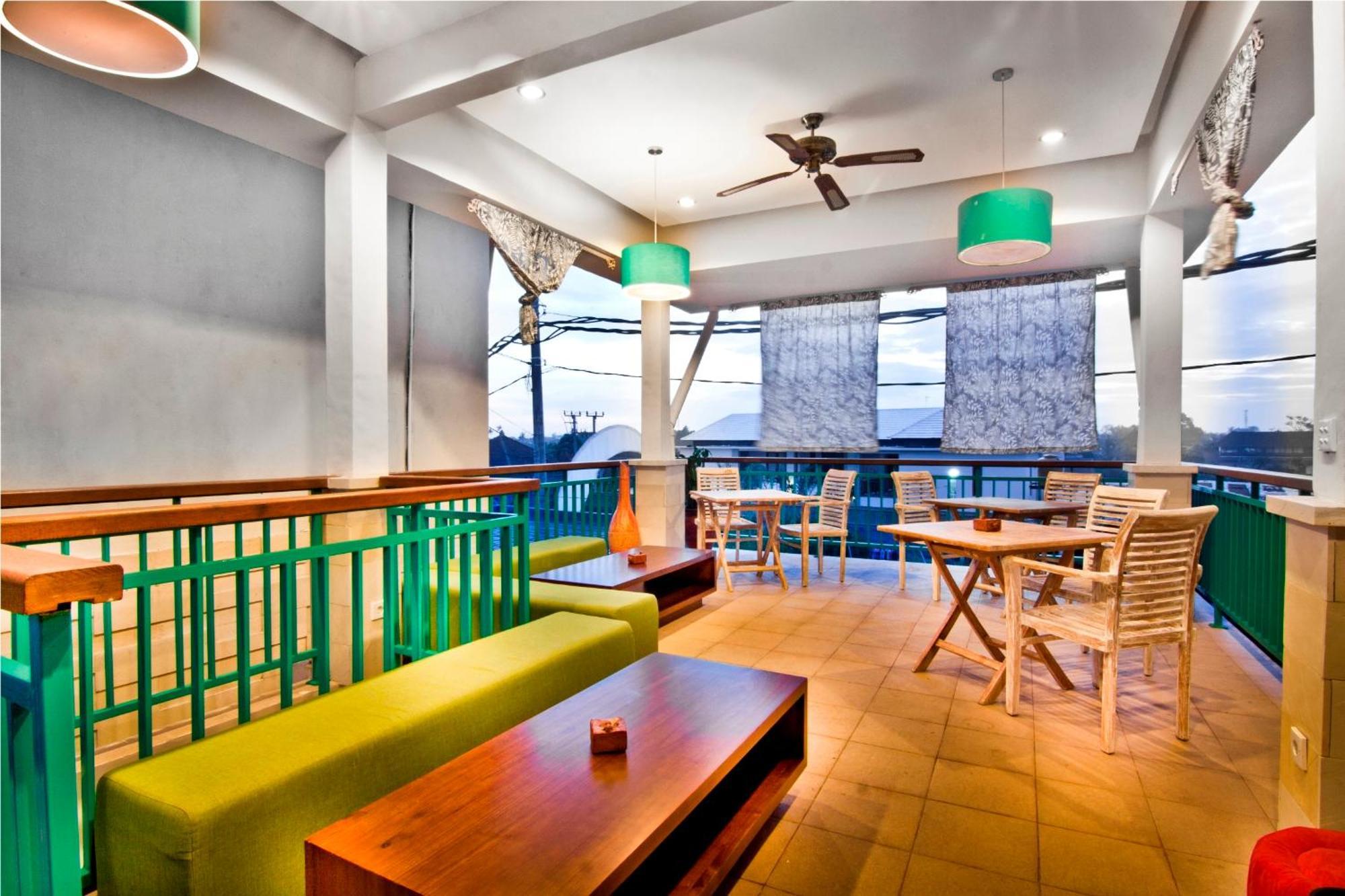 The Green Zhurga Suite Kerobokan  Luaran gambar