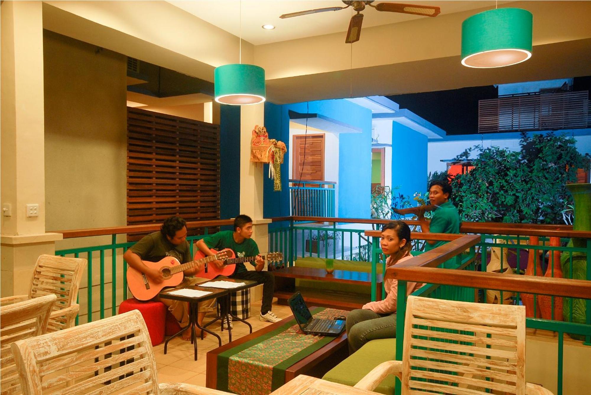 The Green Zhurga Suite Kerobokan  Luaran gambar