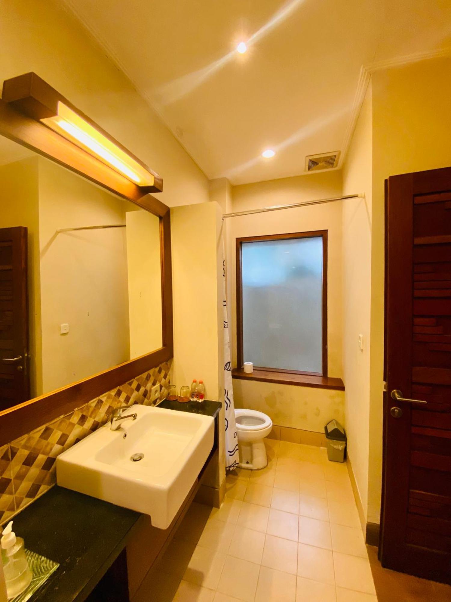 The Green Zhurga Suite Kerobokan  Luaran gambar