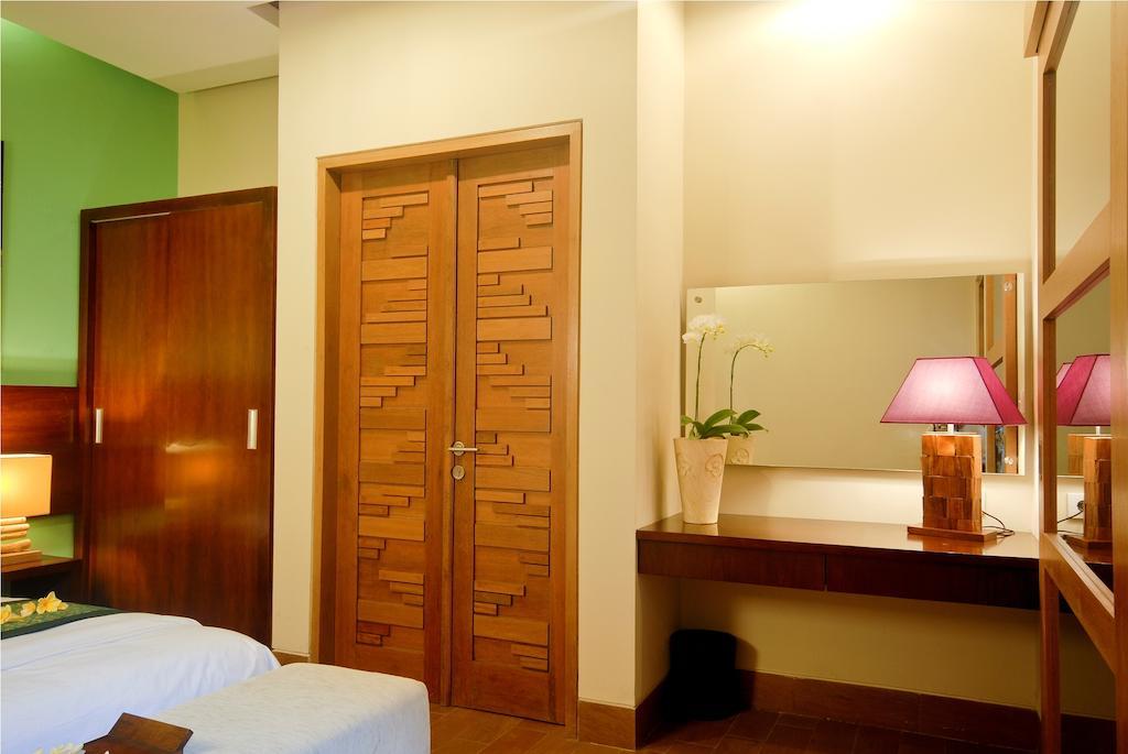 The Green Zhurga Suite Kerobokan  Bilik gambar